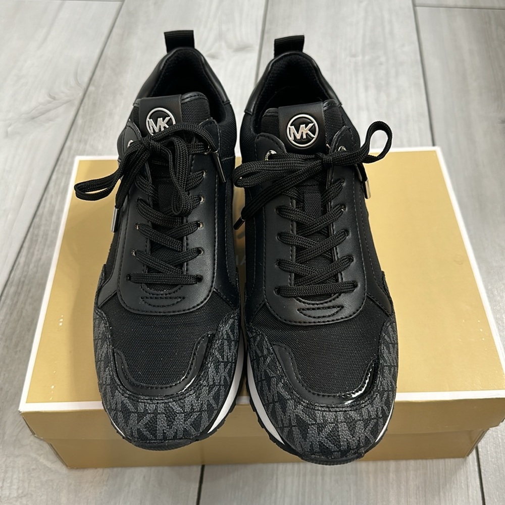 NWT Michael Kors Wilma Trainer Black Tech Canvas Sz. 8M - Picture 6 of 13
